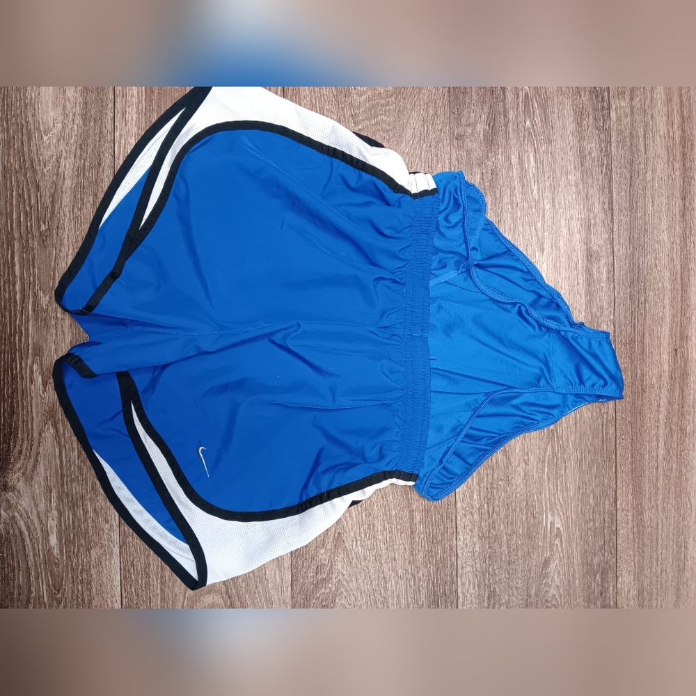 Nike dri-fit women's shorts medium